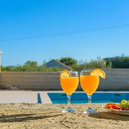 Nice In With Outdoor Swimming Pool Holiday home