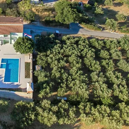 Nice In With Outdoor Swimming Pool