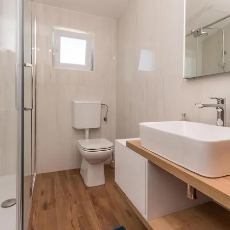 Holiday home Nice In With Outdoor Swimming Pool
